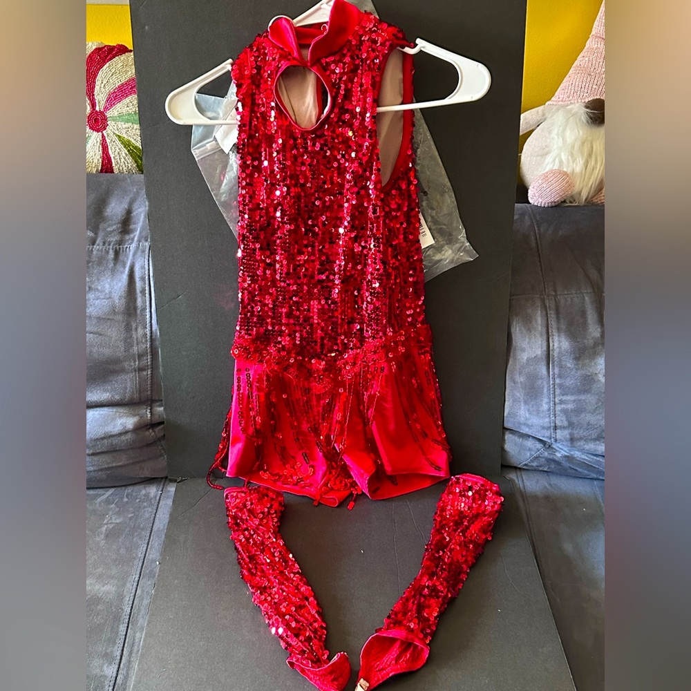 Girls dance costume and gloves